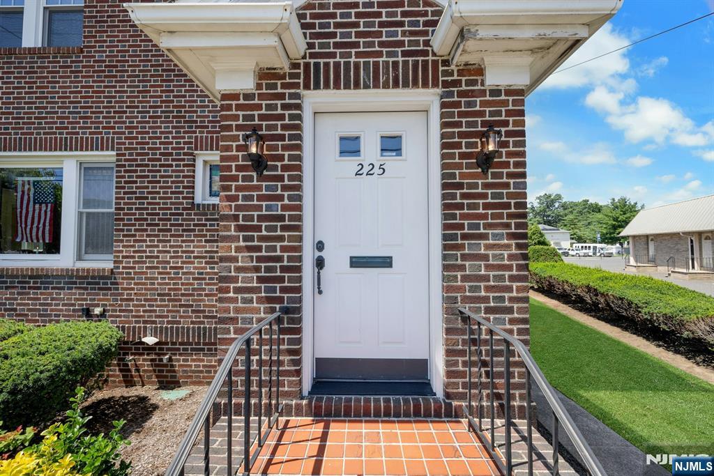 main property photo 32