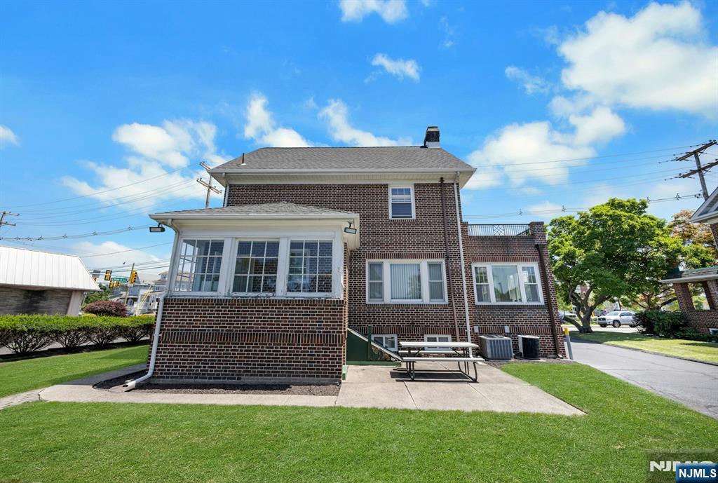 main property photo 41
