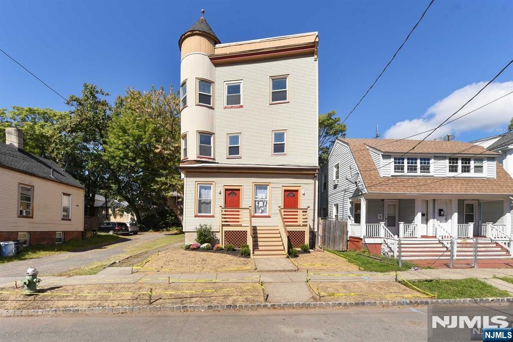 main property photo 19