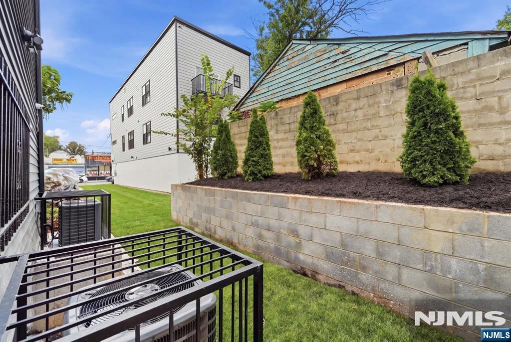 main property photo 44