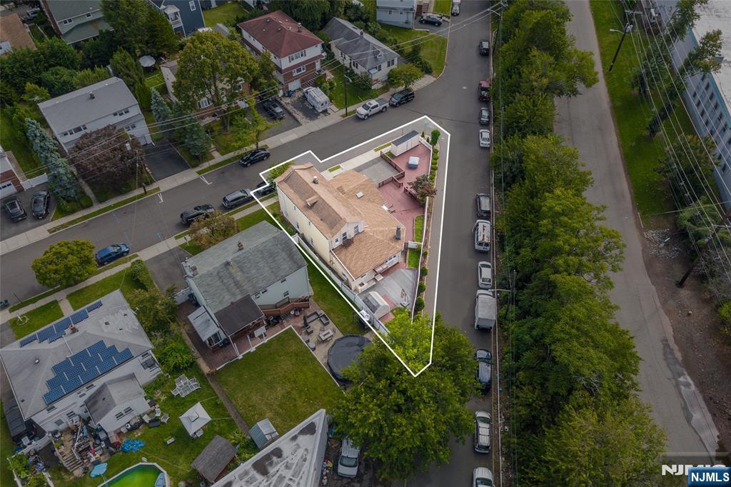 main property photo 31