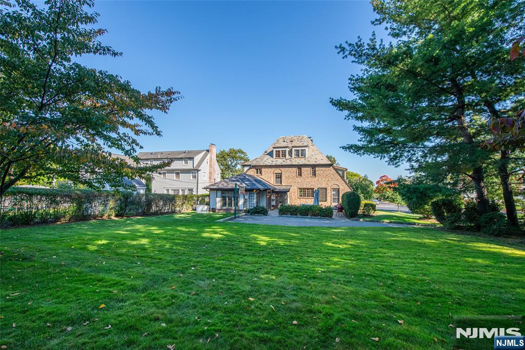 main property photo 45
