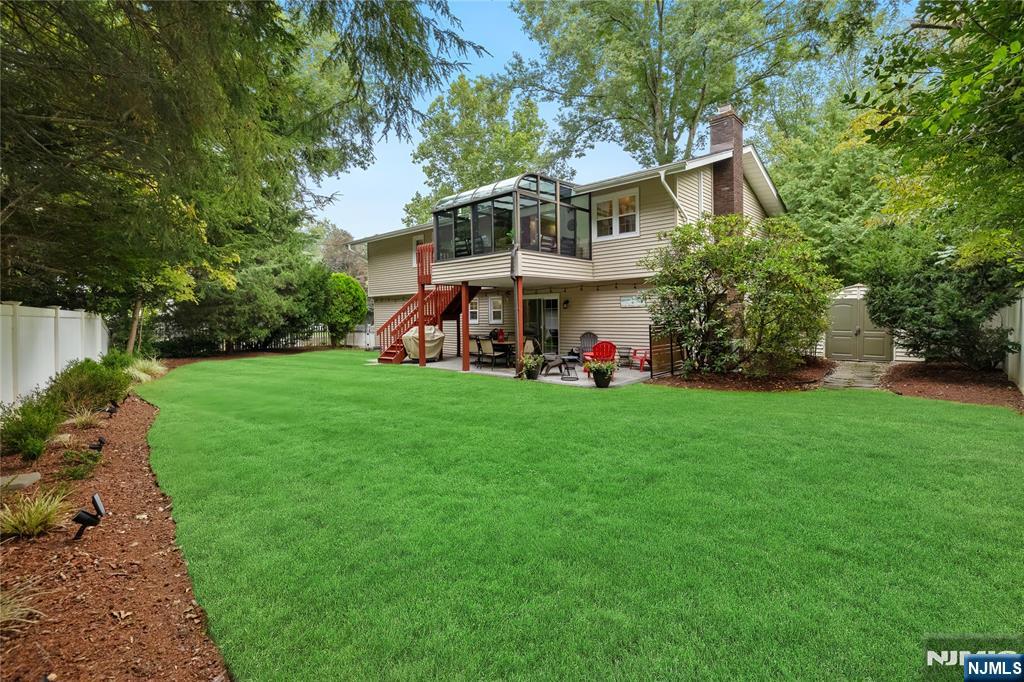 main property photo 30