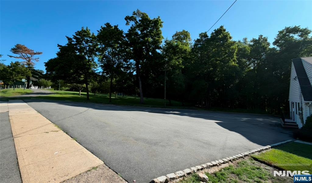 main property photo 16