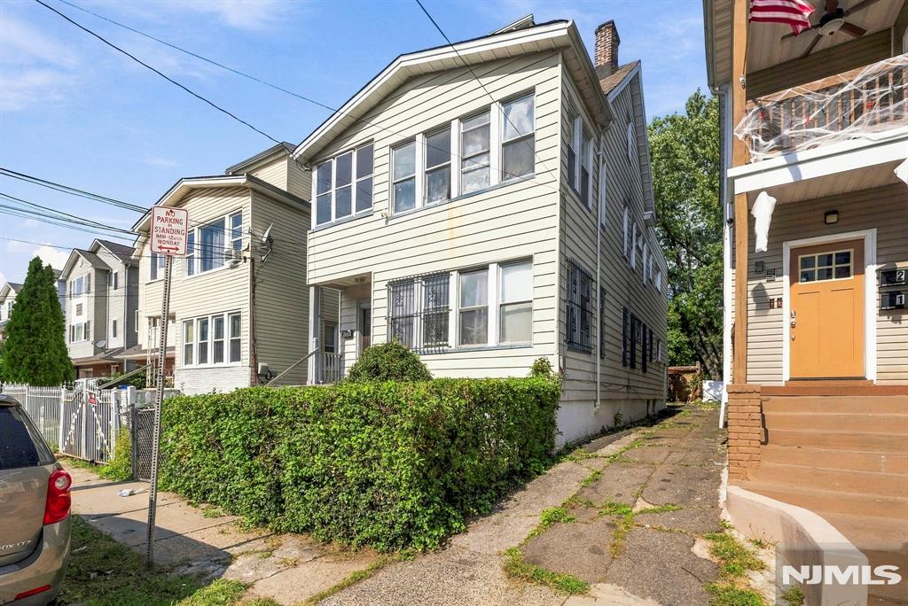 main property photo 4