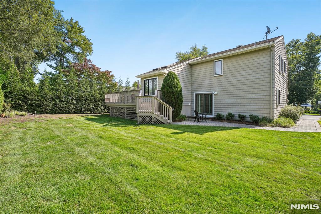 main property photo 27