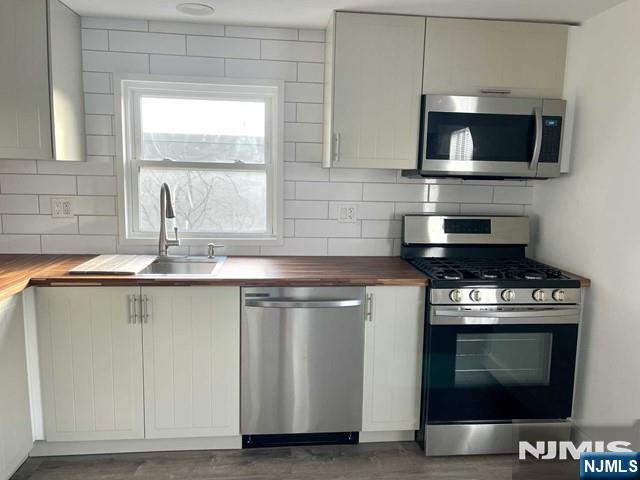 main property photo 5