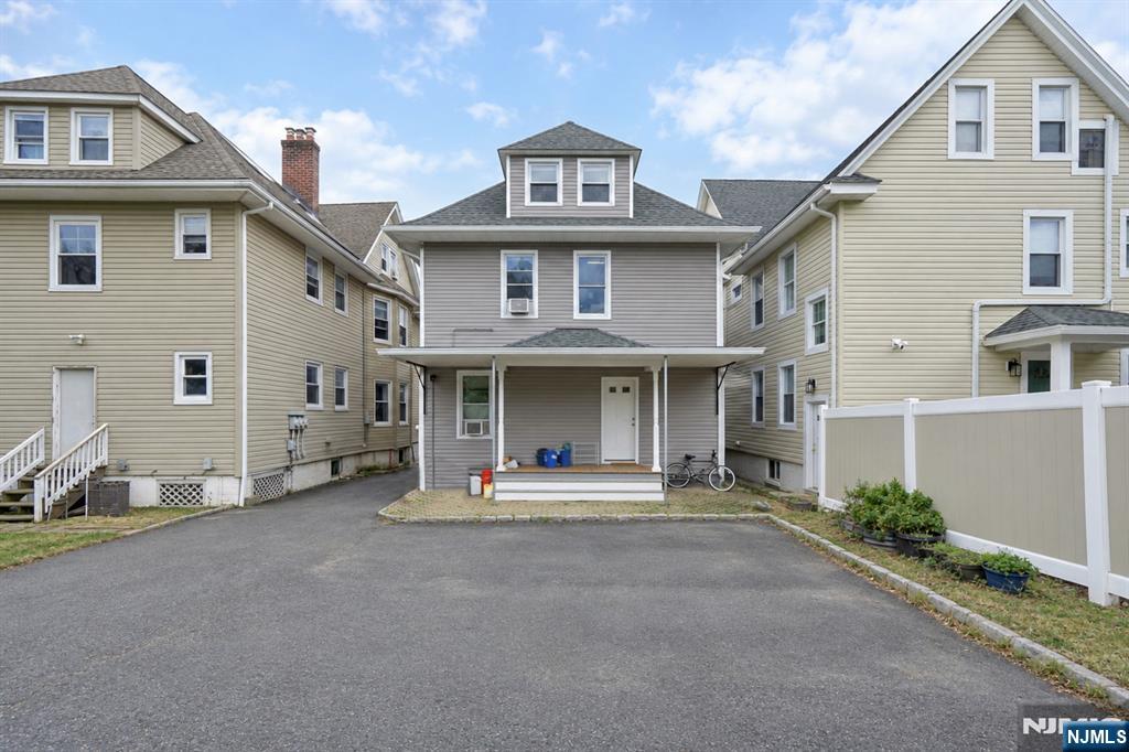 main property photo 40
