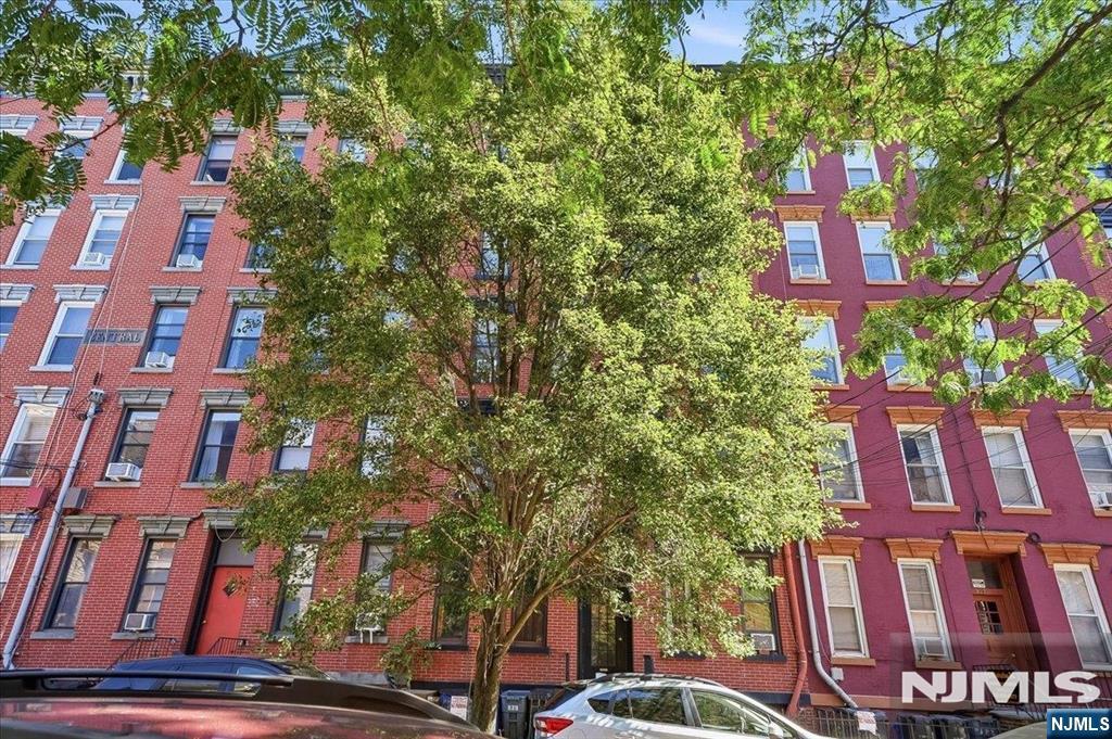 main property photo 25