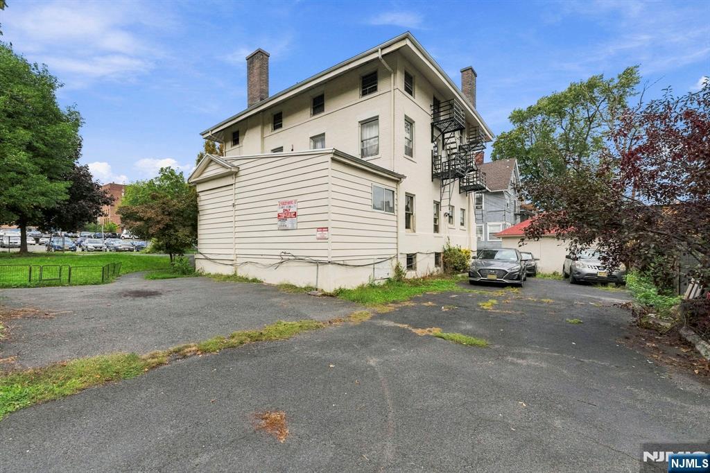 main property photo 47