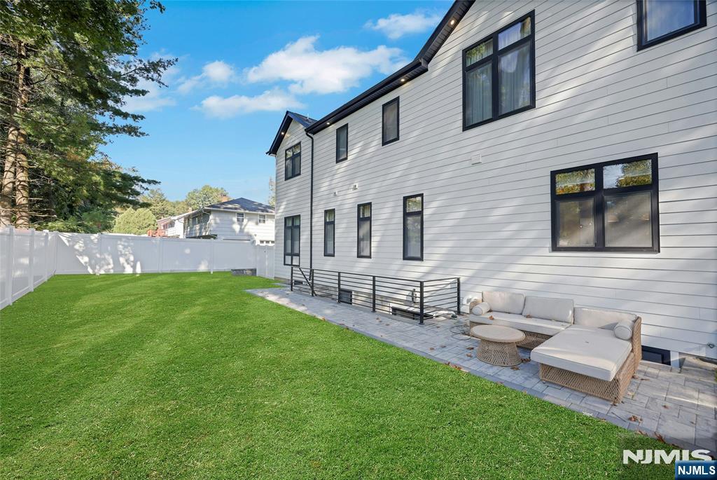 main property photo 47