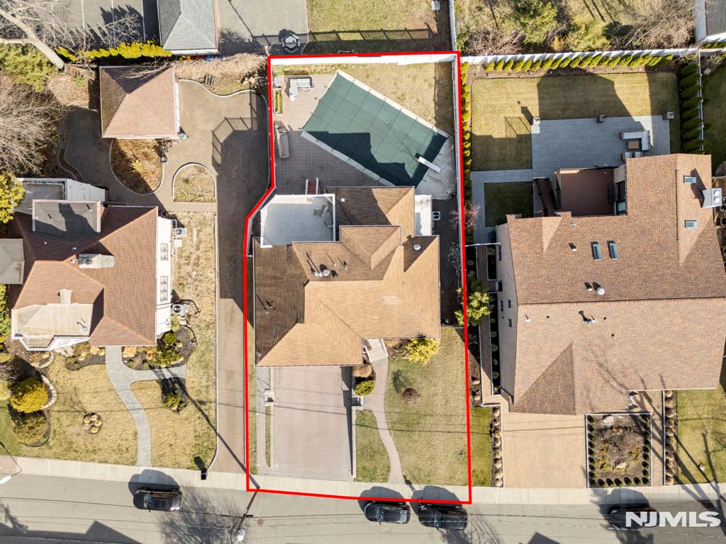 main property photo 18