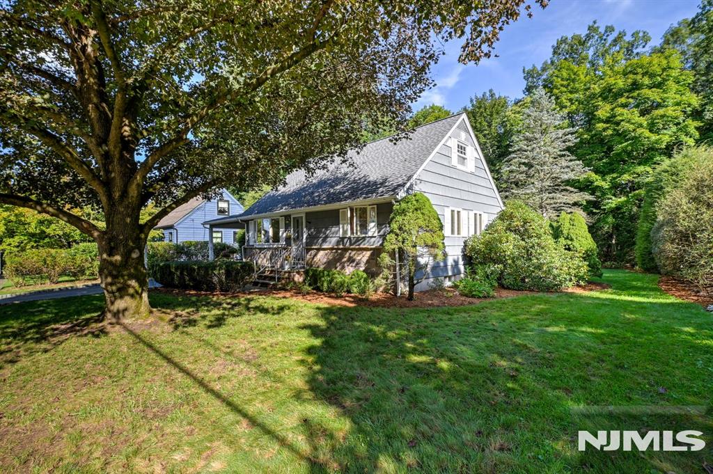 main property photo 13