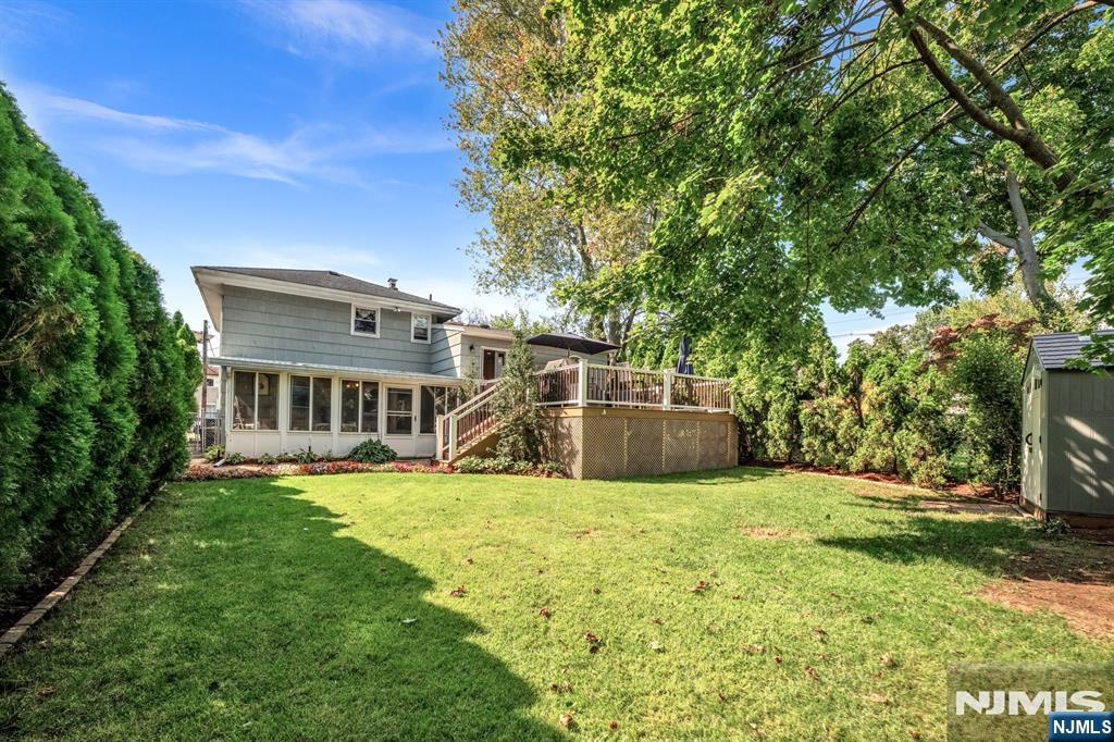 main property photo 28