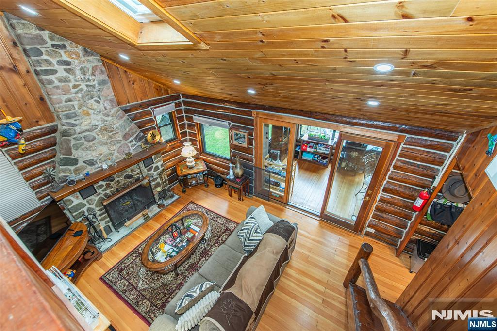main property photo 25