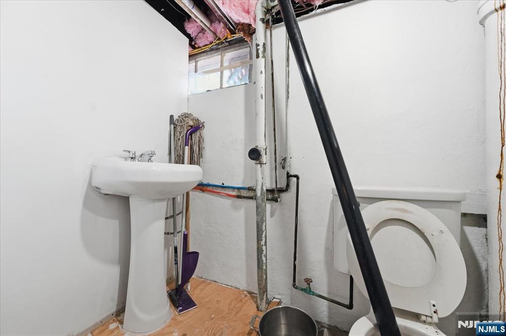 main property photo 31
