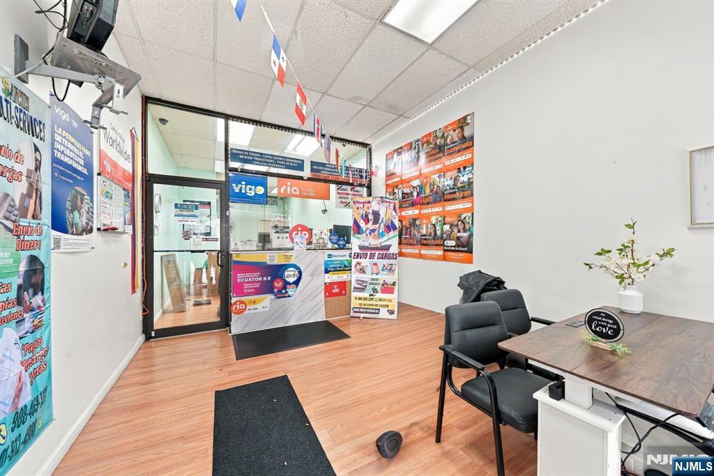 main property photo 10