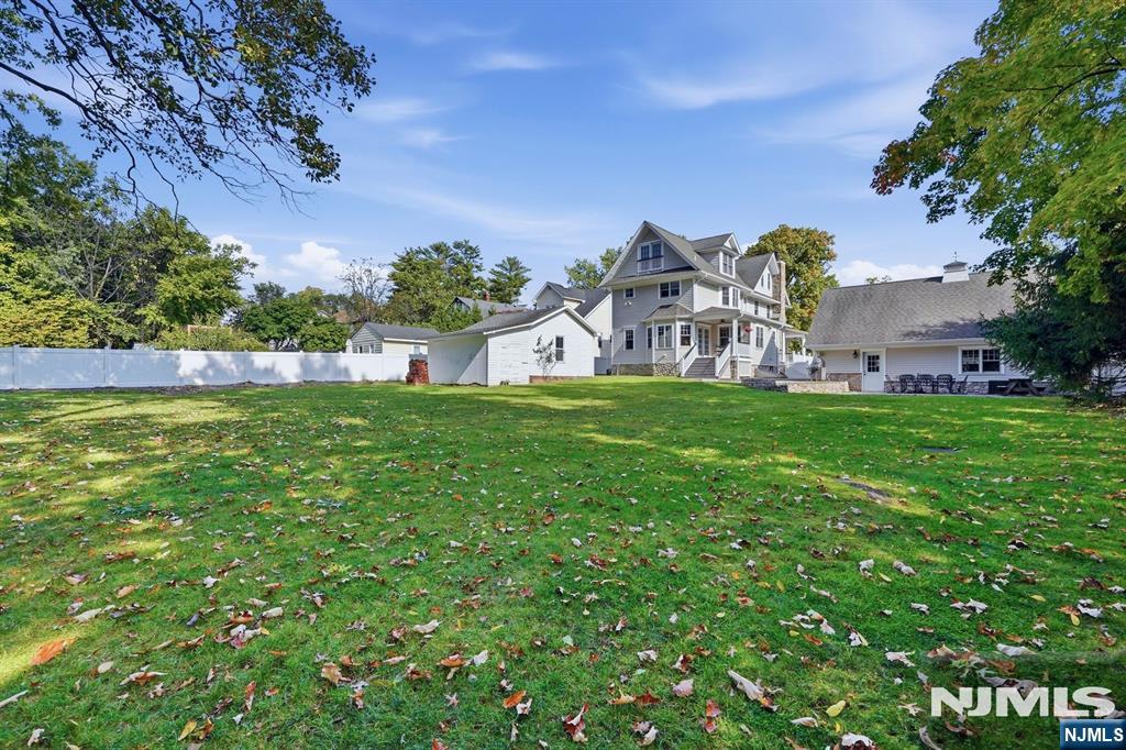 main property photo 49
