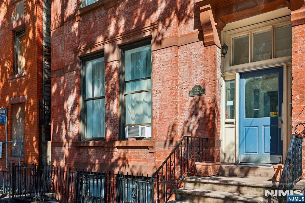 main property photo 29