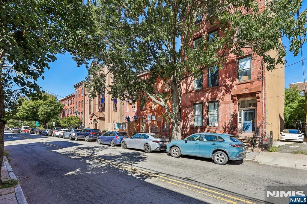 main property photo 30