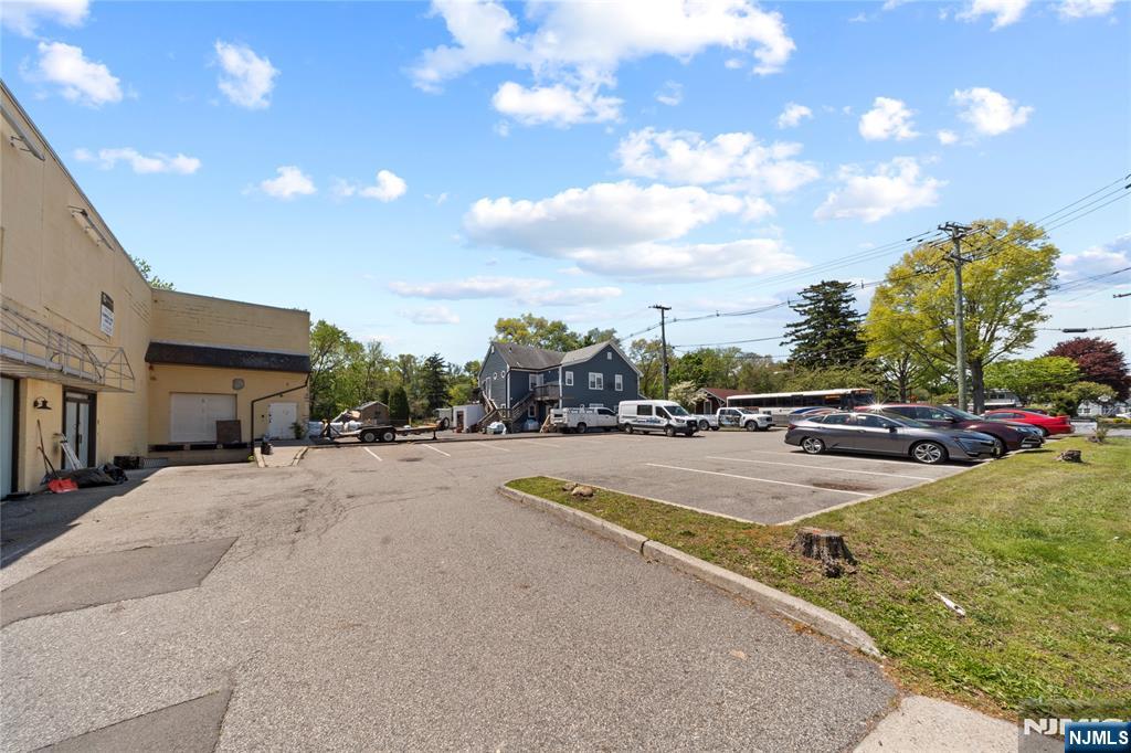 main property photo 21