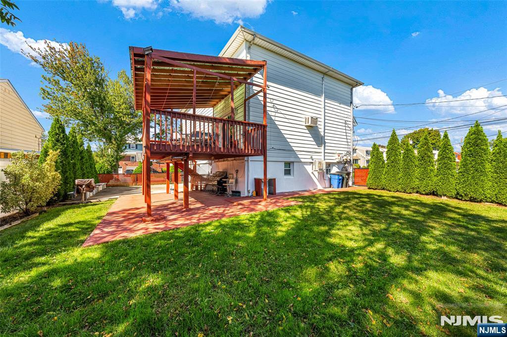 main property photo 27
