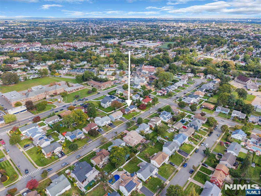 main property photo 27