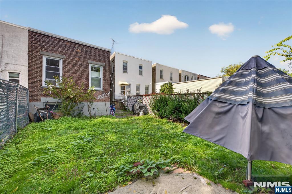 main property photo 23