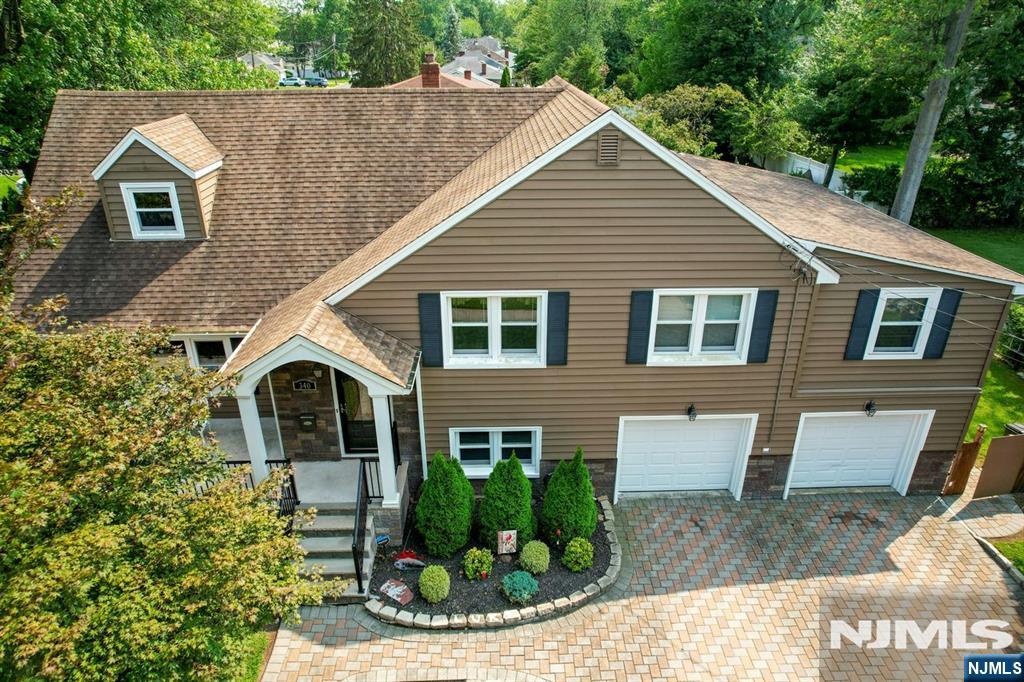 main property photo 45