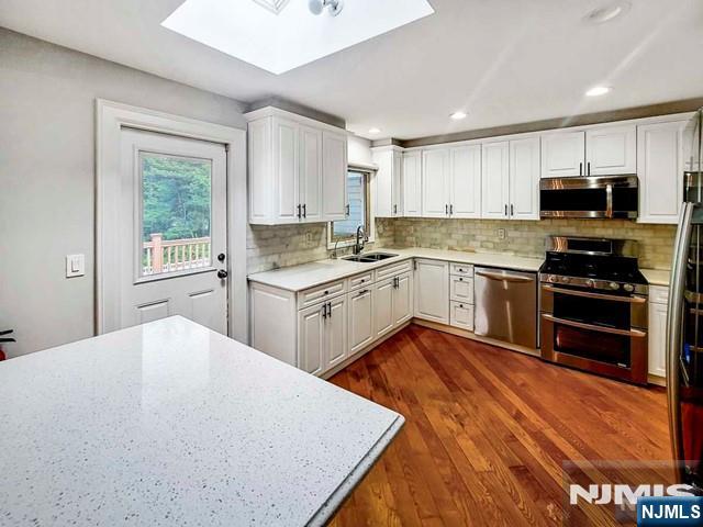 main property photo 6