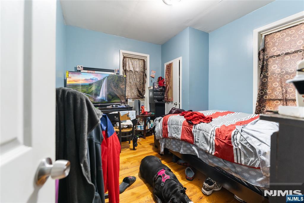 main property photo 20