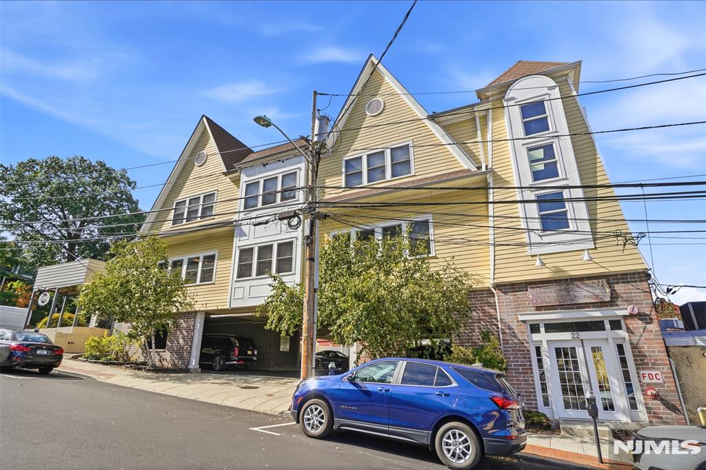 main property photo 19