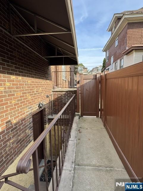 main property photo 34