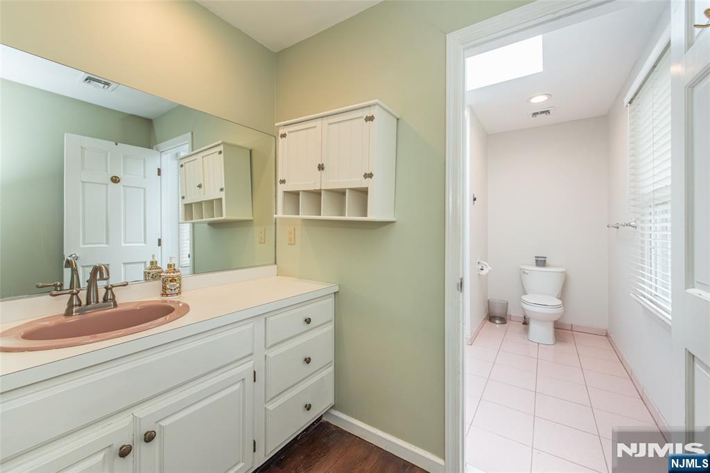 main property photo 14