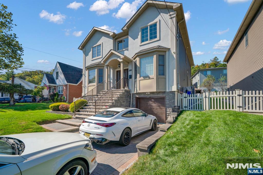 main property photo 2
