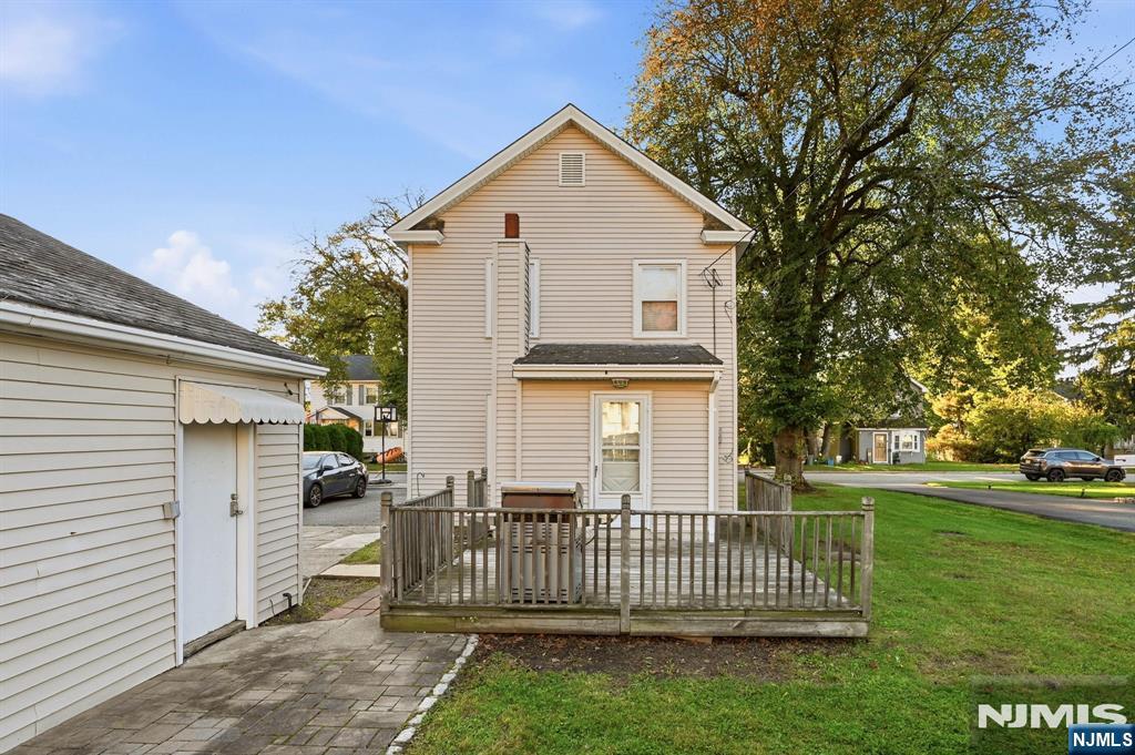 main property photo 33