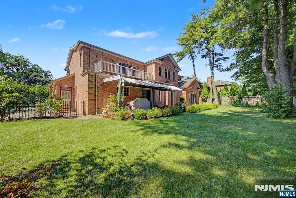 main property photo 47