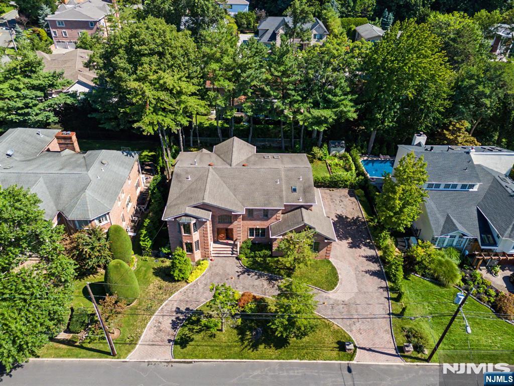 main property photo 48