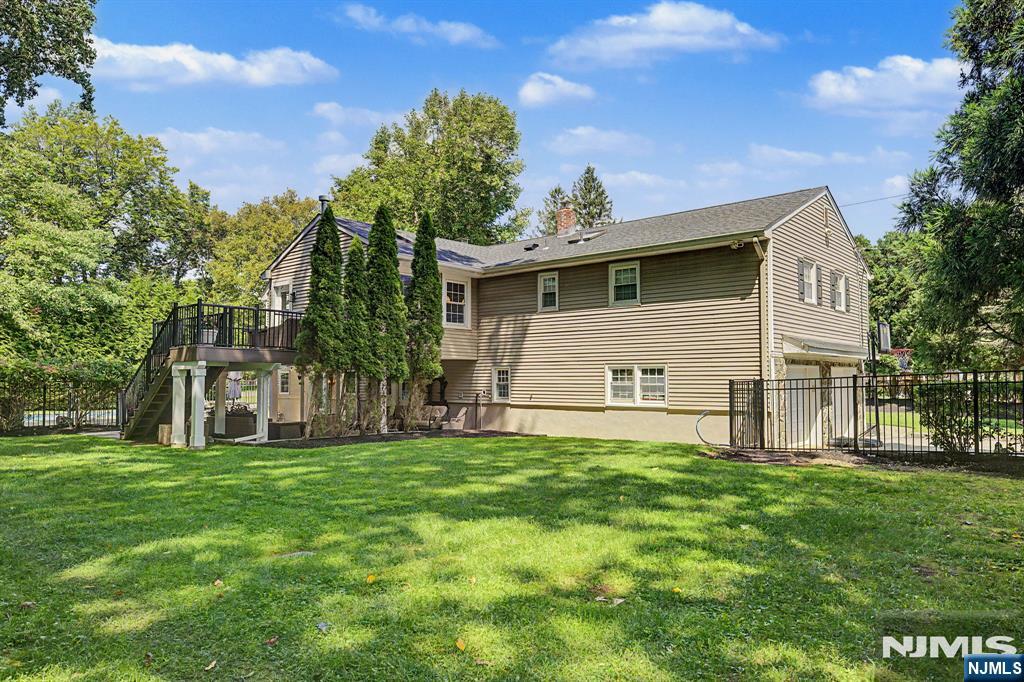 main property photo 42