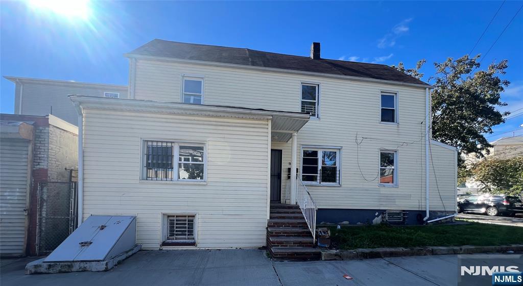 main property photo 9