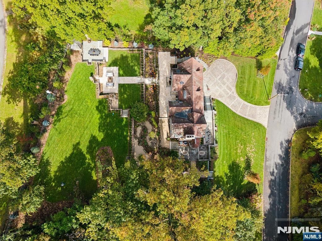 main property photo 39