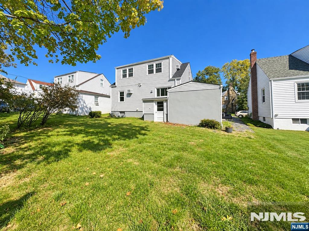 main property photo 19