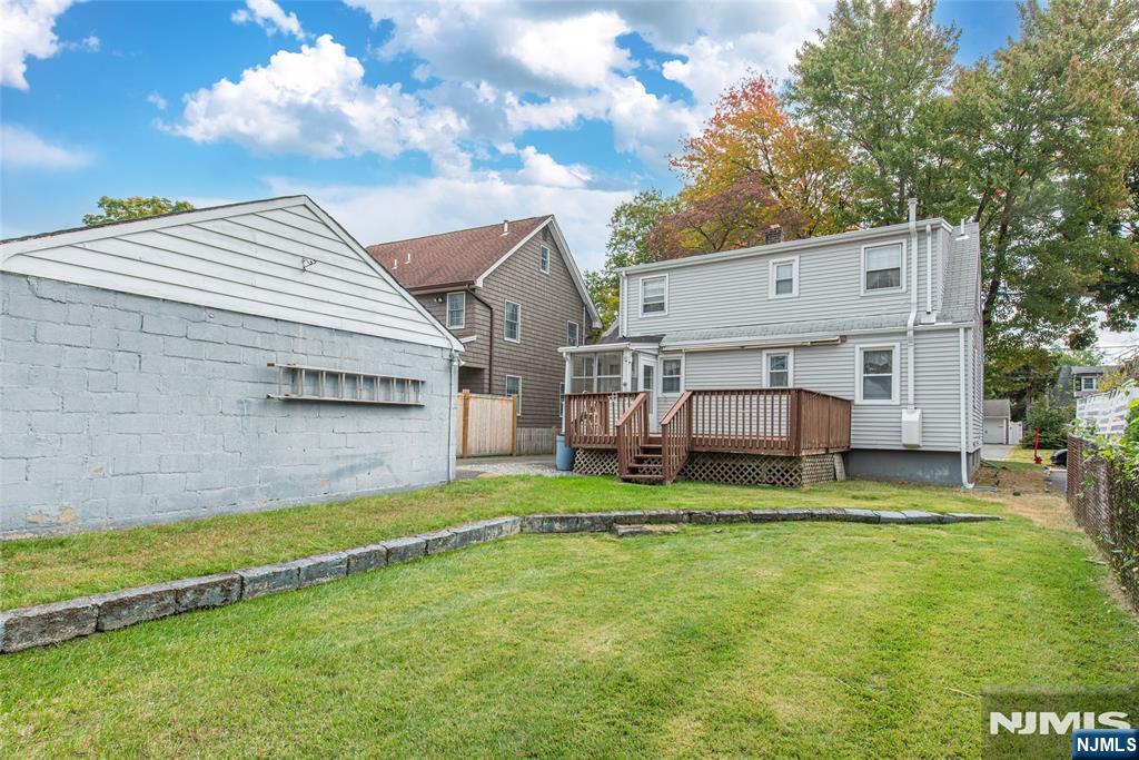 main property photo 23