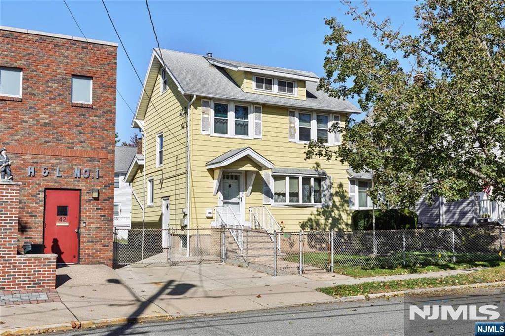 main property photo 0