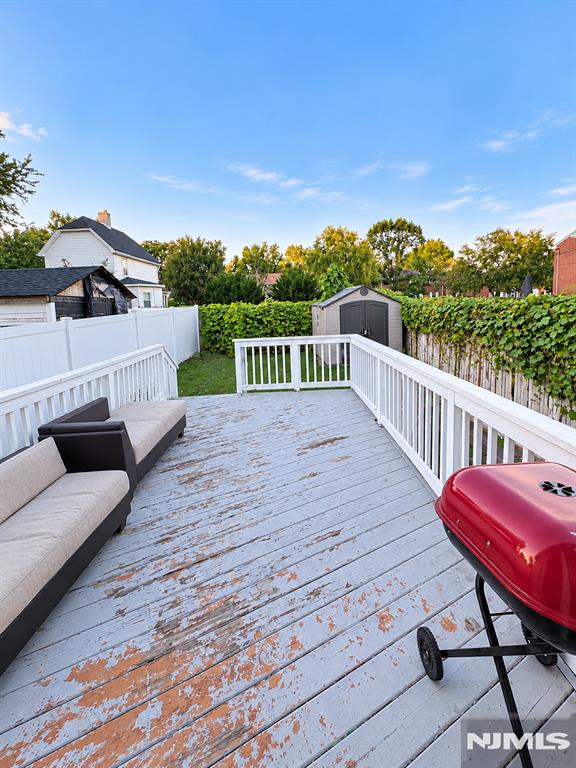 main property photo 11
