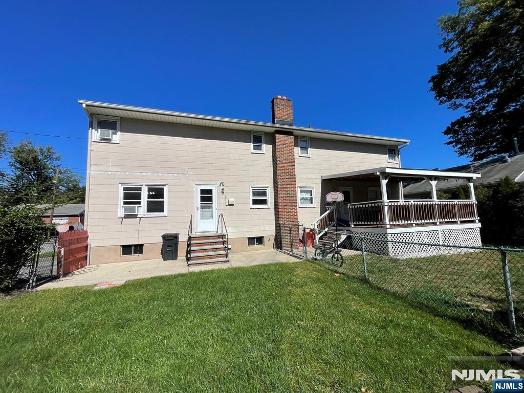 main property photo 16