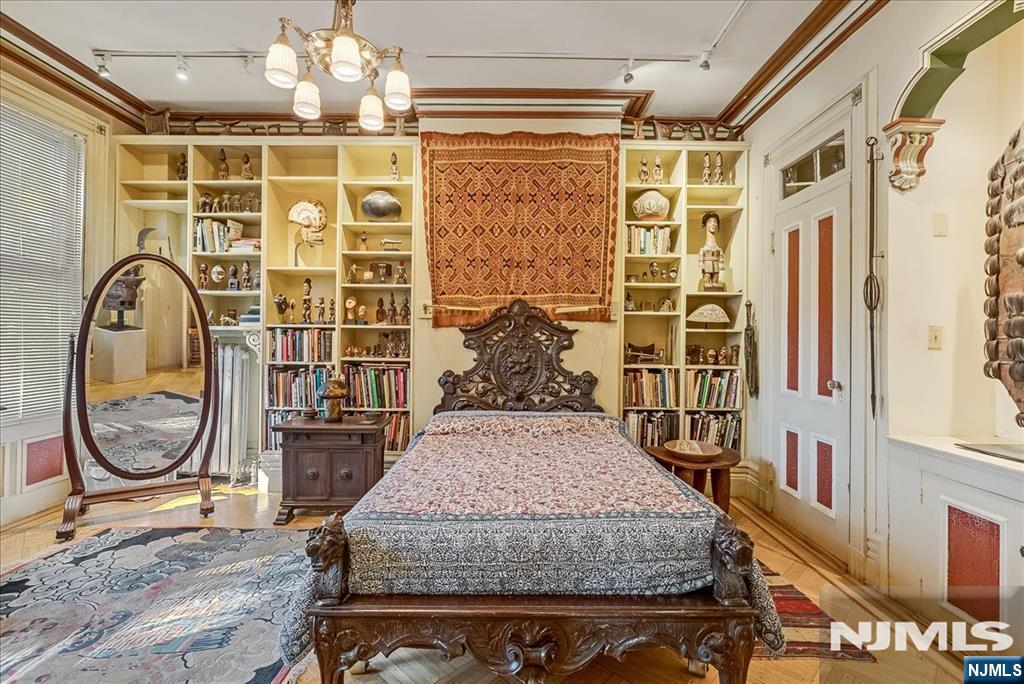 main property photo 28