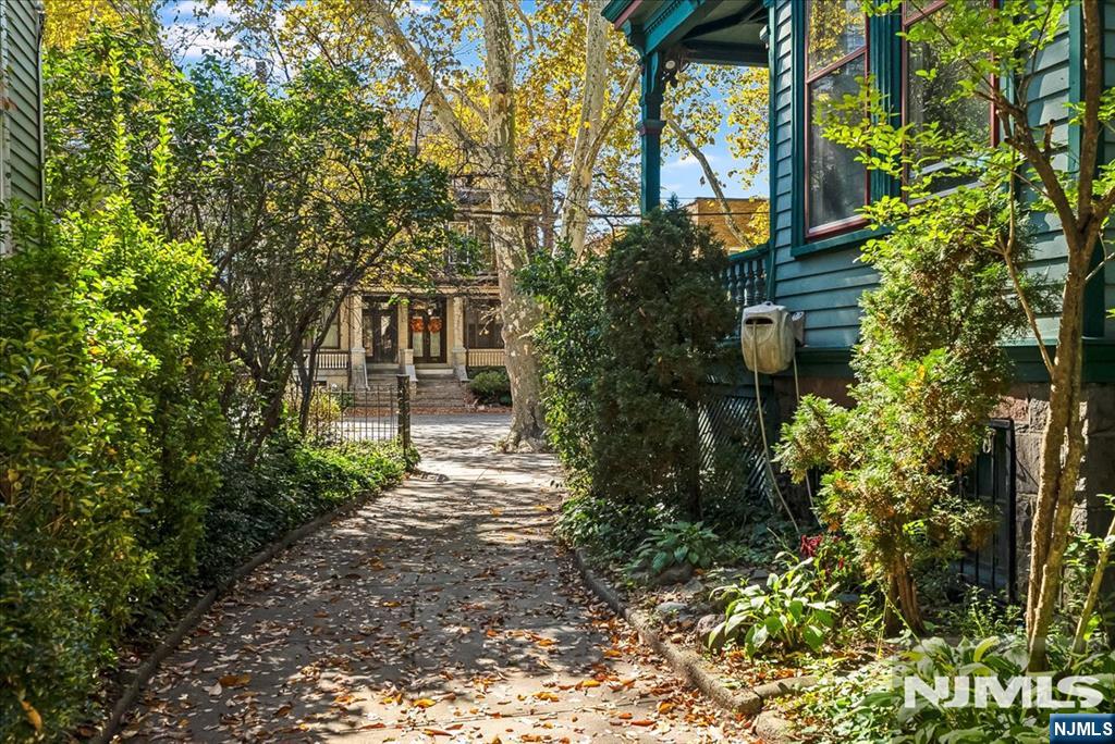 main property photo 38