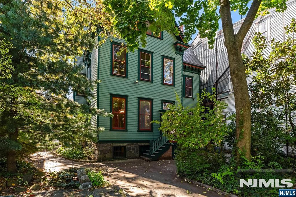 main property photo 39