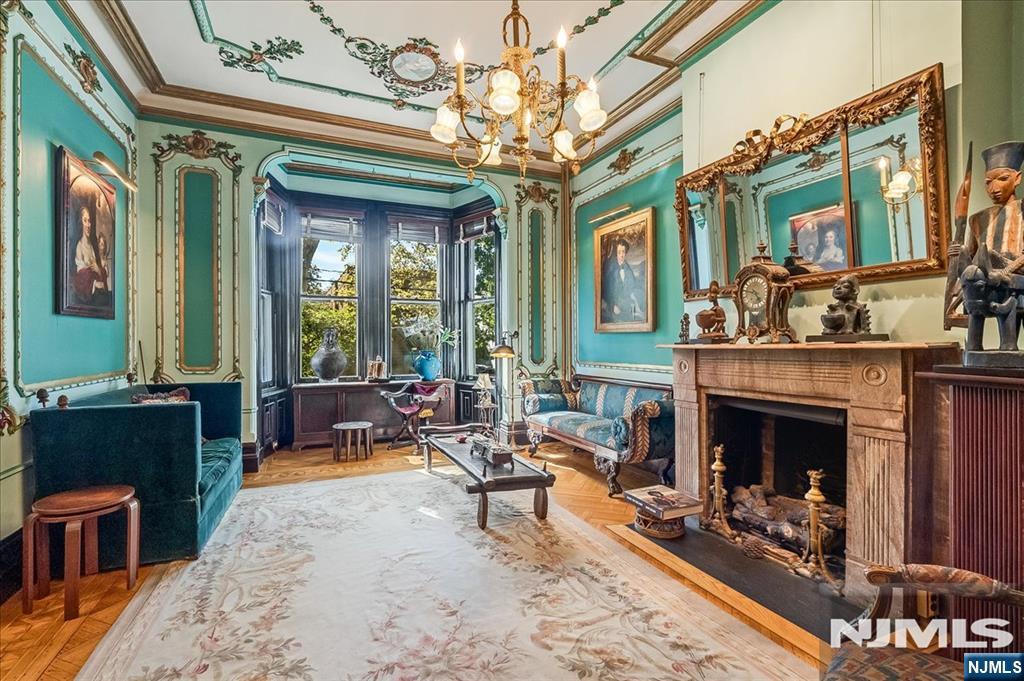 main property photo 9